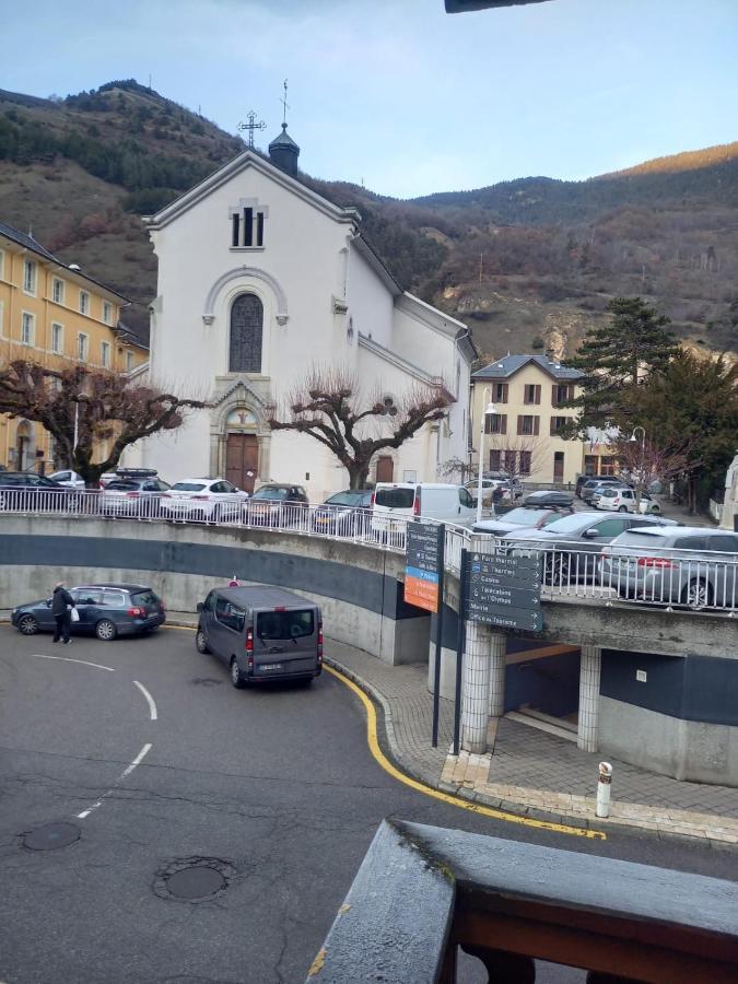 Appartement Centre Du Village Brides Les Bains Bagian luar foto