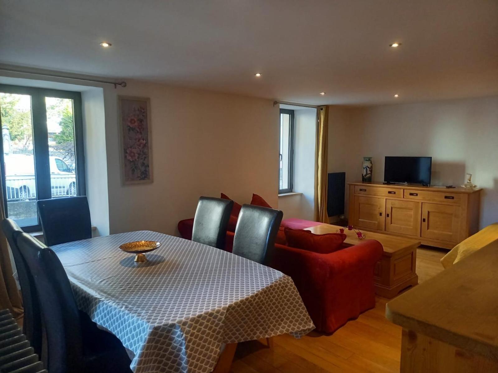 Appartement Centre Du Village Brides Les Bains Bagian luar foto